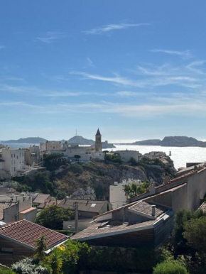 ISLAND VIEW MARSEILLE